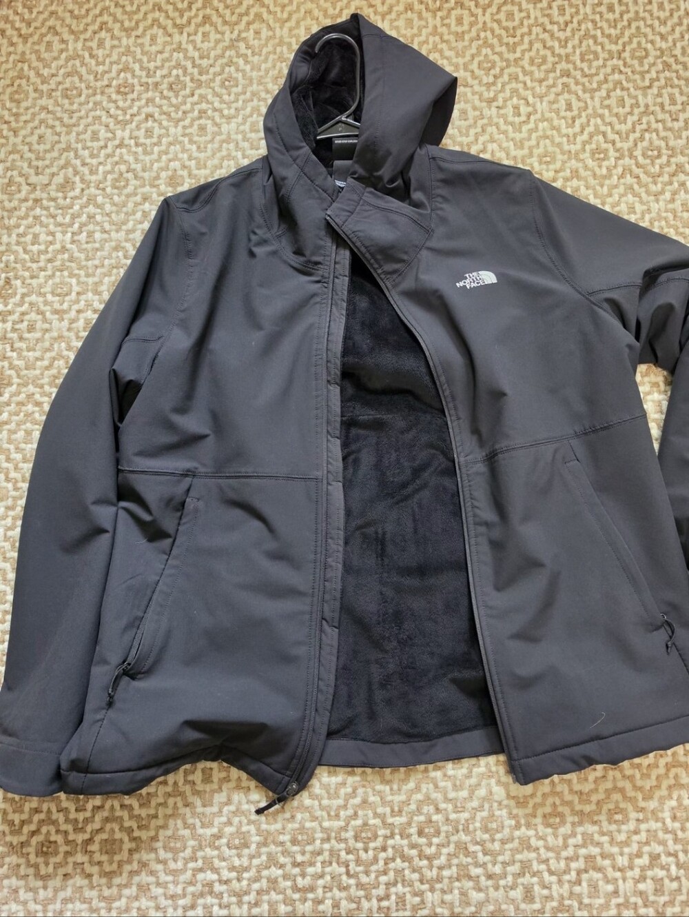 The North Face Women's Black Softshell Insulated Jacket Soft Fleece Lining